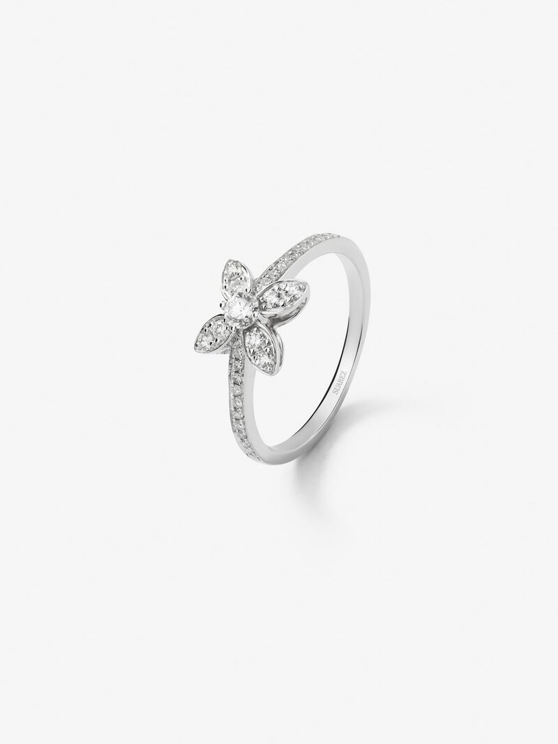 18K white gold ring with 31 brilliant-cut diamonds with a total of 0.34 cts image number 0