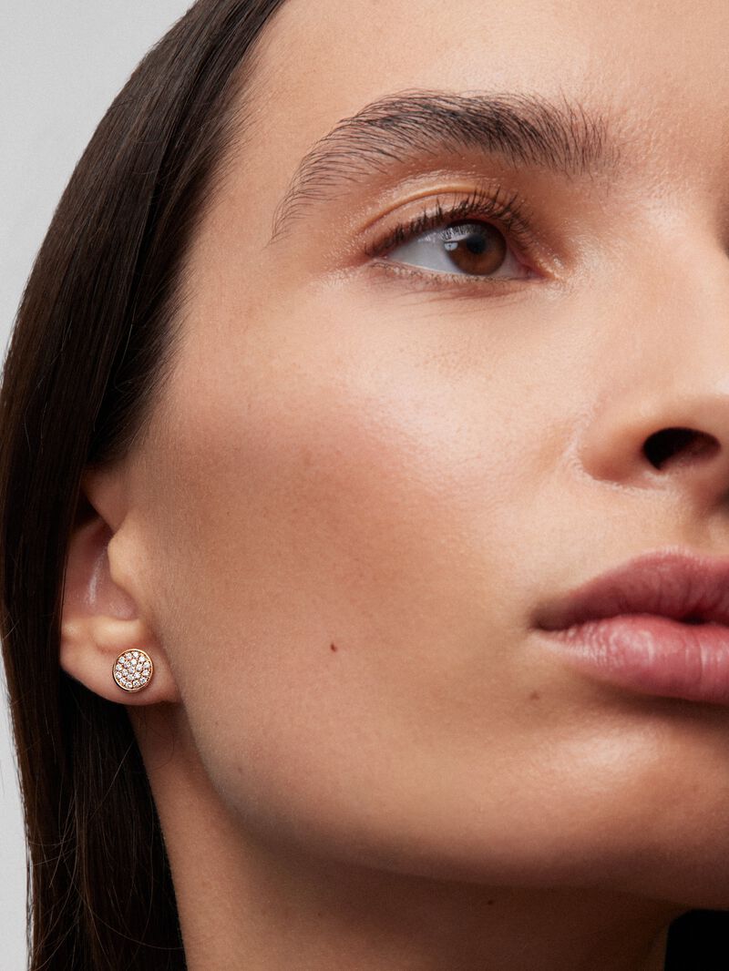18K rose gold earrings with 2 10mm pearls and 38 brilliant-cut diamonds with a total of 0.33 cts image number 3