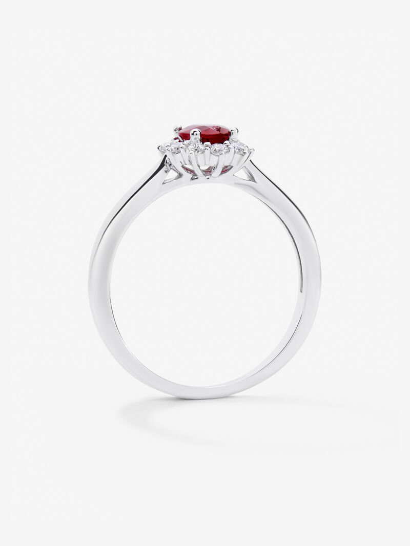 18K white gold ring with 0.45 cts and 0.2 cts diamonds image number 4