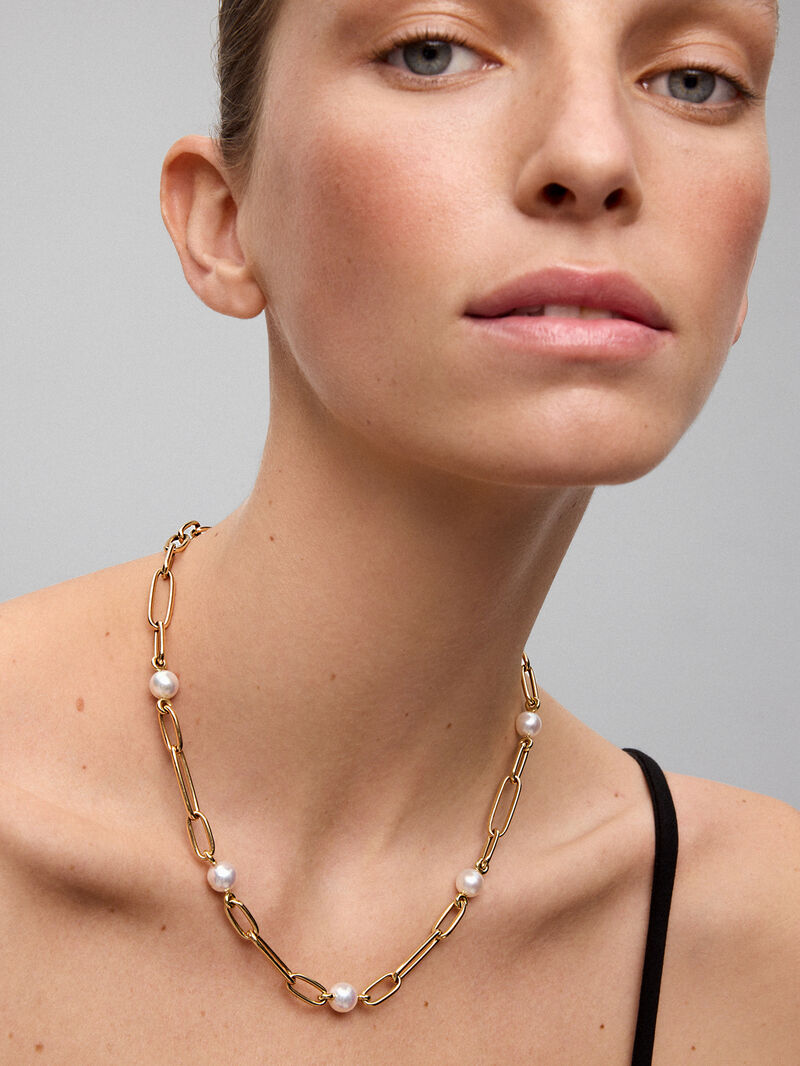 18K yellow gold link necklace with 5 8mm akoya pearls image number 1