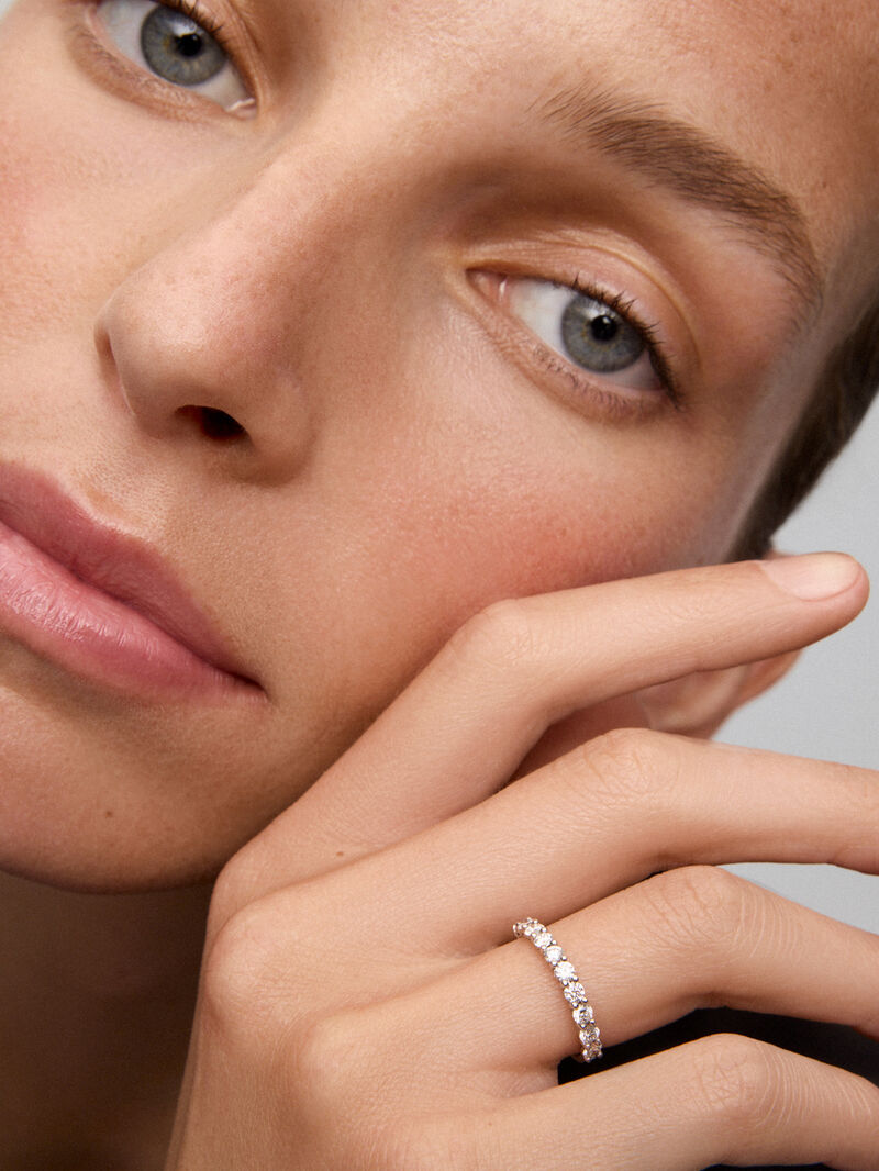 Half ring in 18K white gold with 10 brilliant-cut diamonds with a total of 0.71 cts image number 1