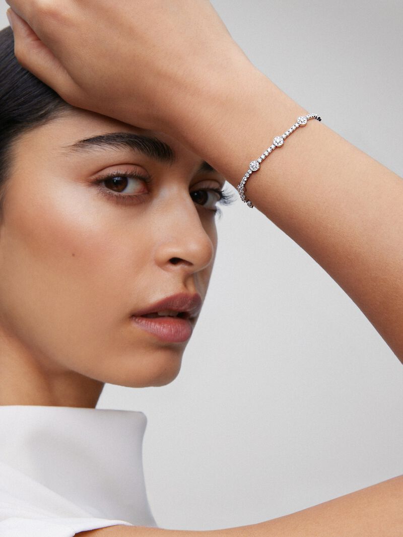18K white gold rivière bracelet with 155 brilliant-cut diamonds with a total of 2.09 cts image number 3