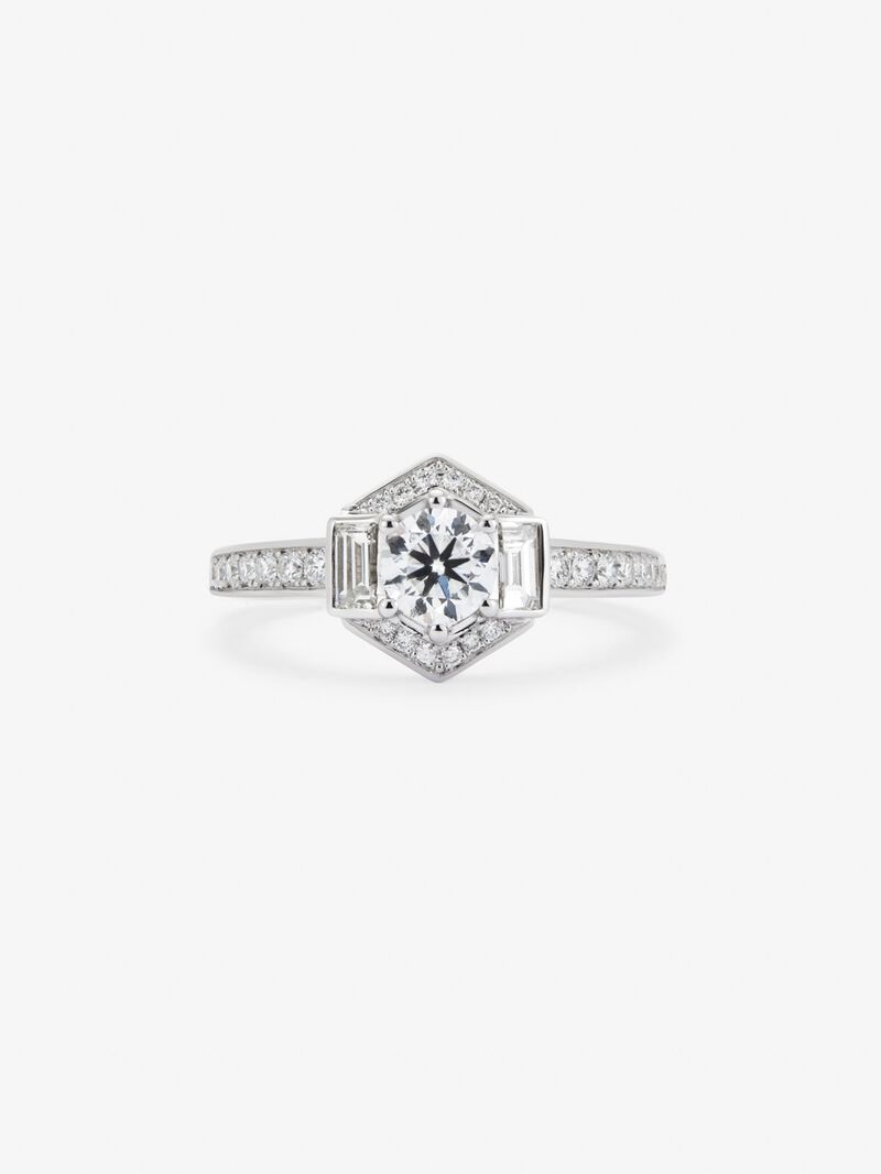 18K white gold ring with a 0.5 ct brilliant-cut central diamond; 2 in baguette cut with a total of 0.16 cts and 26 in brilliant cut with a total of 0.21 cts image number 2