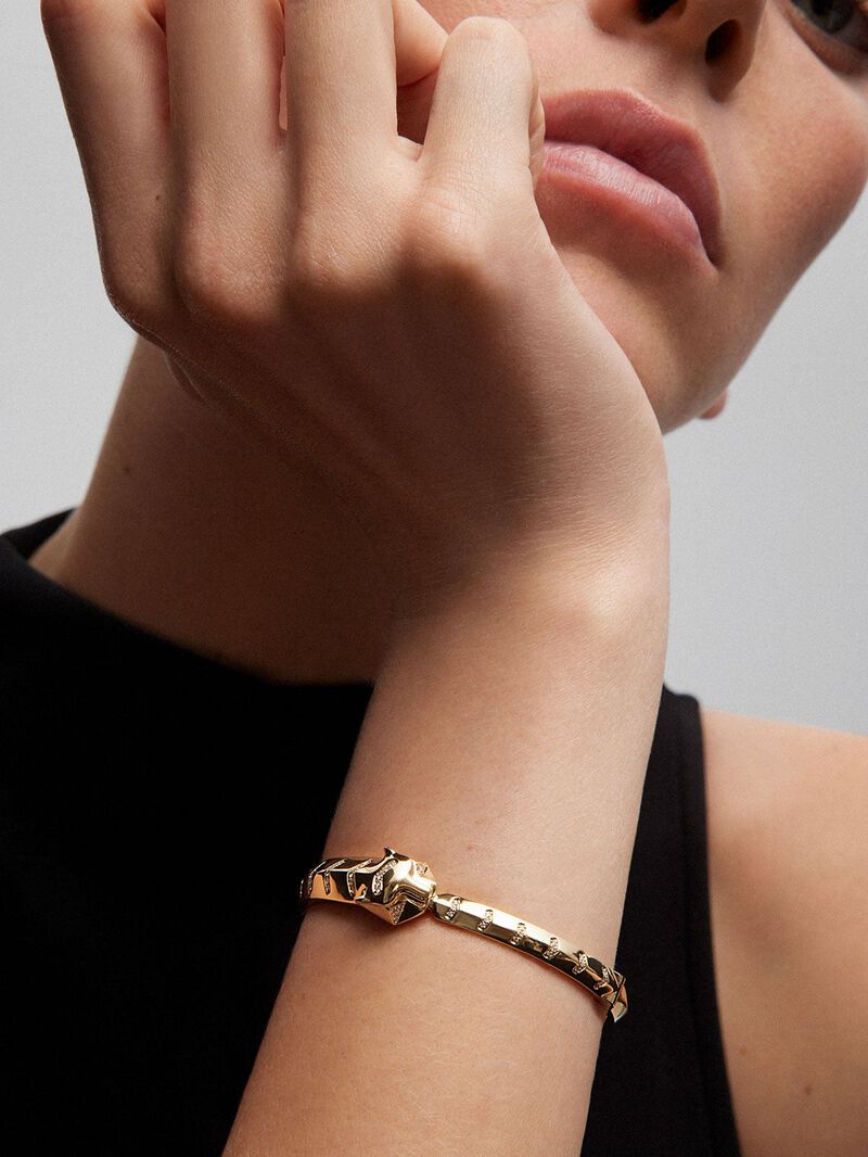 Rigid 18K yellow gold bracelet with 61 brilliant-cut diamonds with a total of 0.23 cts and a tiger shape image number 5