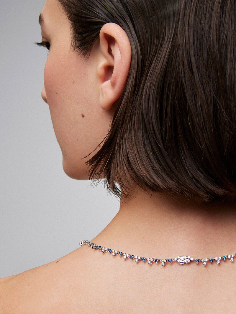 18K white gold necklace with Royal blue sapphire in 1.25 cts pear size, blue sapphires in 2.96 and white diamonds in bright size of 4.27 cts image number 4