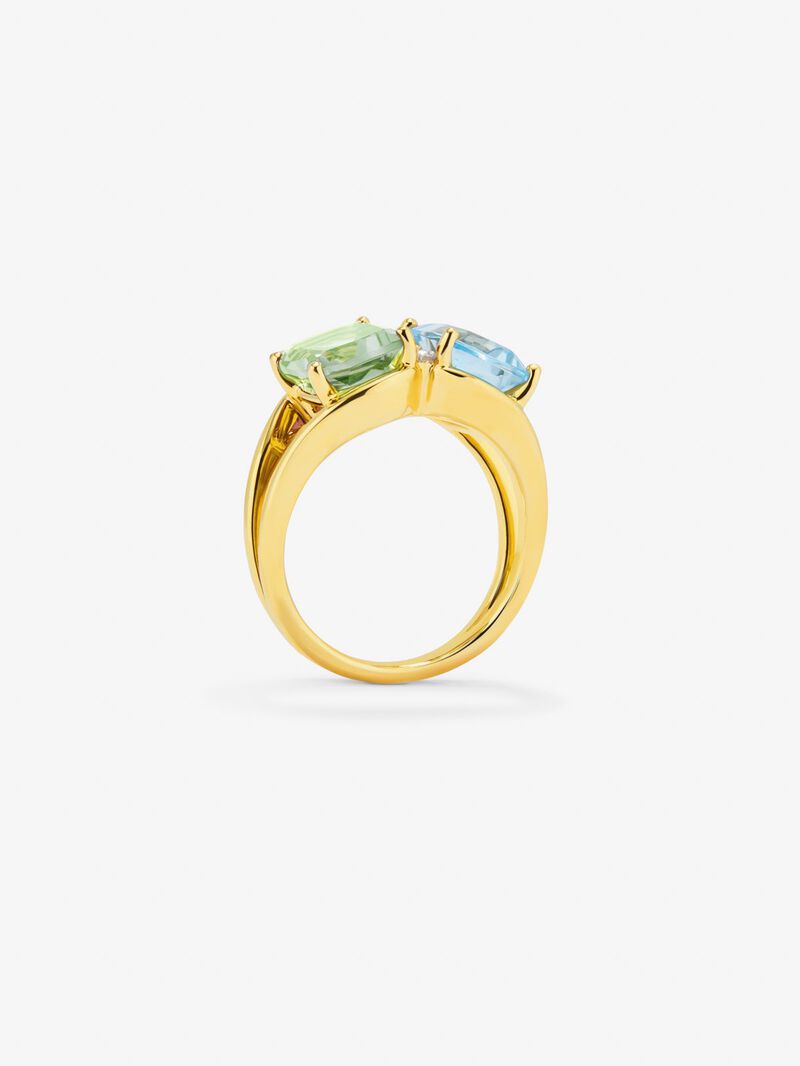 18K yellow gold ring with 2.75 ct cushion-cut sky blue topaz, 2 ct cushion-cut green amethyst and 2 brilliant-cut diamonds with a total of 0.06 cts image number 4