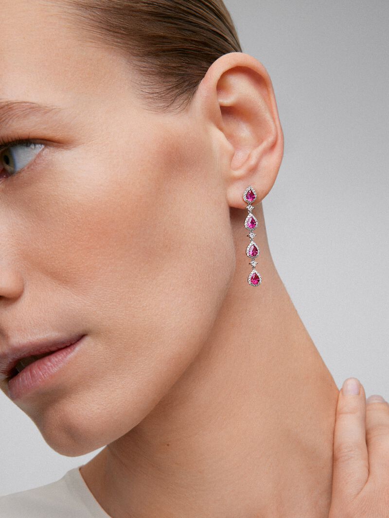 18k white gold earrings with red rubies in pear size 2.86 cts and white diamonds in bright size and 0.73 cts princess image number 3