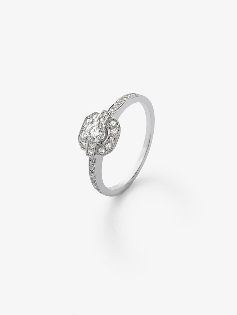 18K white gold ring with central brilliant-cut diamond of 0.5 cts and border and arm of 32 brilliant-cut diamonds with a total of 0.32 cts image number 0