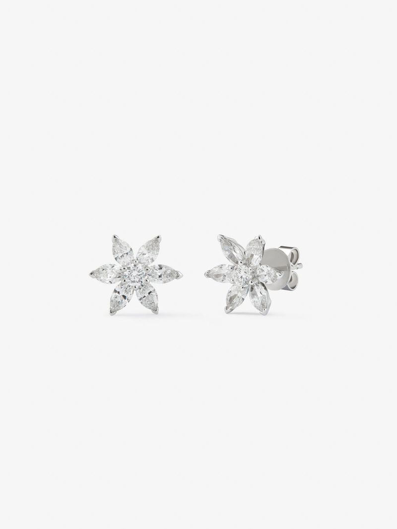 18K white gold earrings with 2 brilliant-cut diamonds with a total of 0.16 cts and 10 marquise-cut diamonds with a total of 1.06 cts image number 0