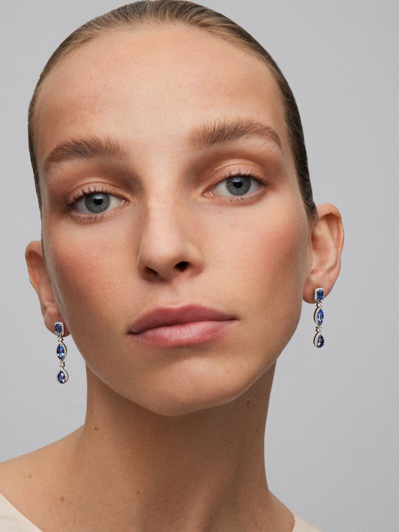 18K white gold earrings with oval-cut blue sapphires, marquise and 4.5 ct emerald and 0.67 ct brilliant-cut diamonds image number 1