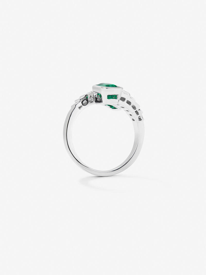 You and I 18k White Gold Ring with Green Emeralds in Octagonal Size 1.81 cts and white diamonds in 0.72 cts bag image number 4