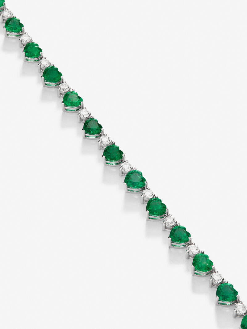 18K white gold necklace with green and bright emeralds of 20.47 cts and white diamonds in 2.84 cts bright size image number 2
