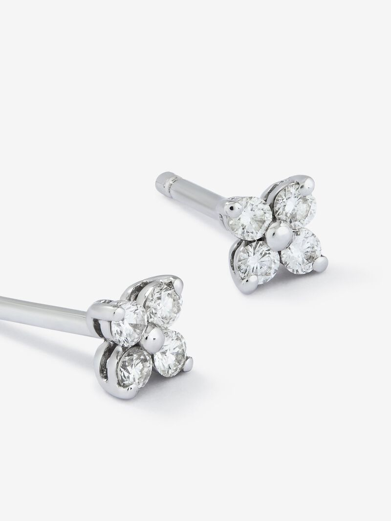 18K white gold flower earrings with diamonds image number 2