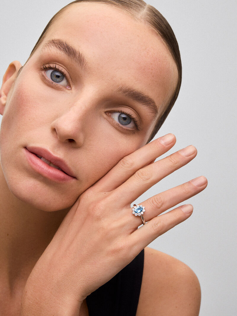 18K White Gold Star Ring with Aguamarina and Diamond image number 3