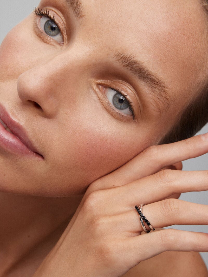 925 silver cross ring with 9 brilliant-cut black spinels with a total of 0.24 cts image number 3