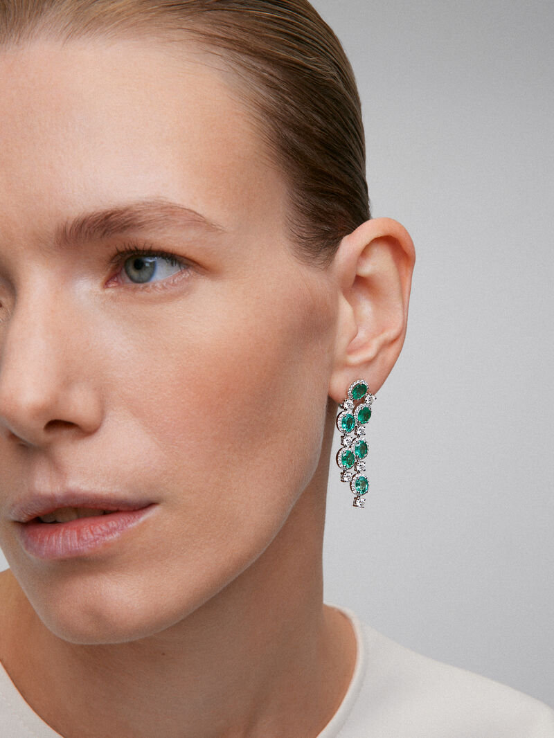 18K White Gold Earrings with diamonds and emeralds image number 1