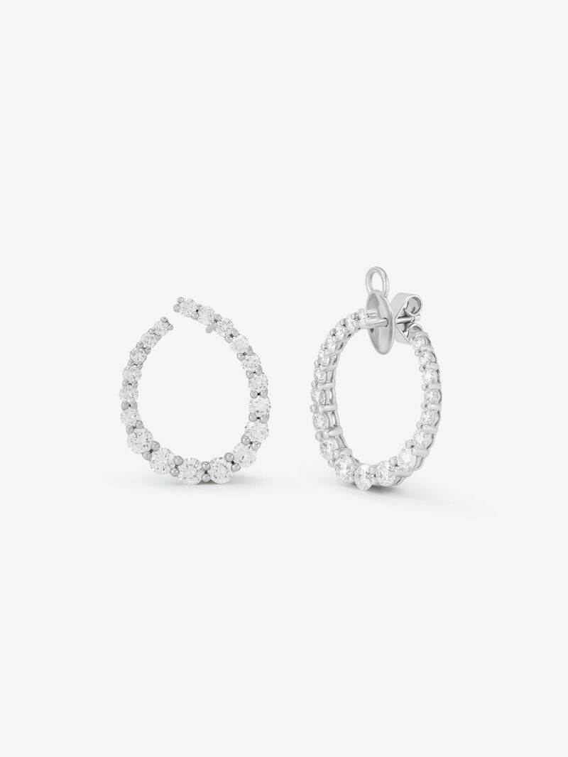 18K White Gold Side Penals with claw diamonds image number 0