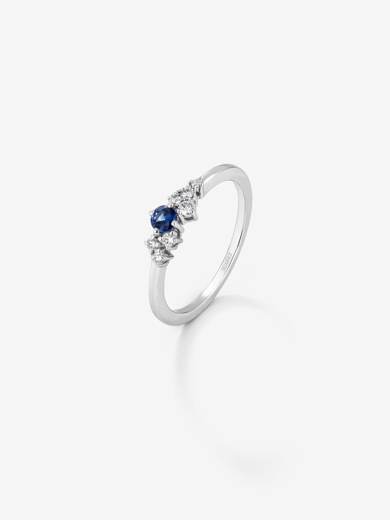 18K white gold ring with sapphire and diamonds. image number 0