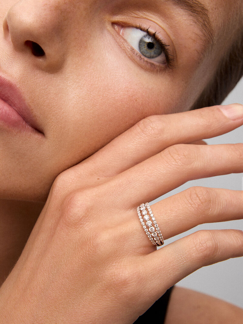 18K white gold triple ring with 45 brilliant-cut diamonds with a total of 0.93 cts image number 3