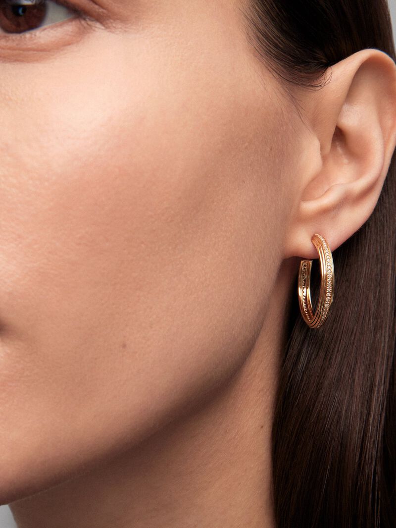 18K yellow gold hoop earrings with 124 brilliant-cut diamonds with a total of 0.3 cts image number 3
