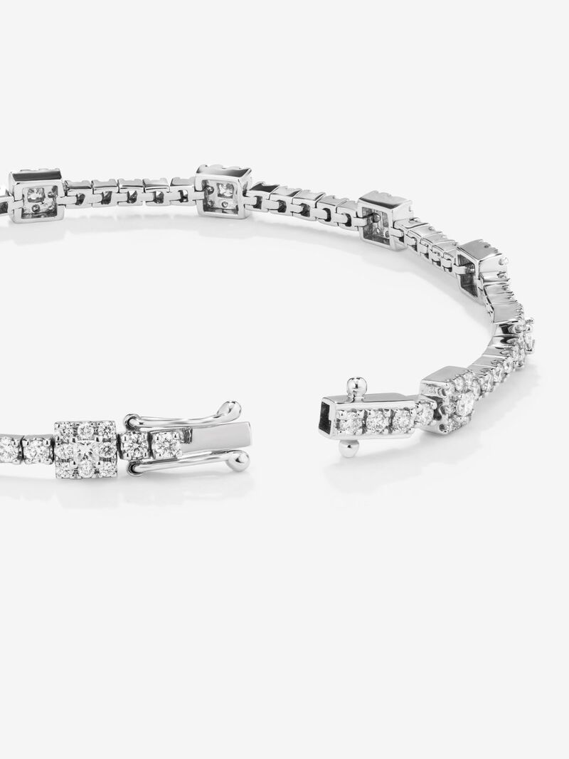 18kt white gold rivière bracelet with geometric motifs image number 4