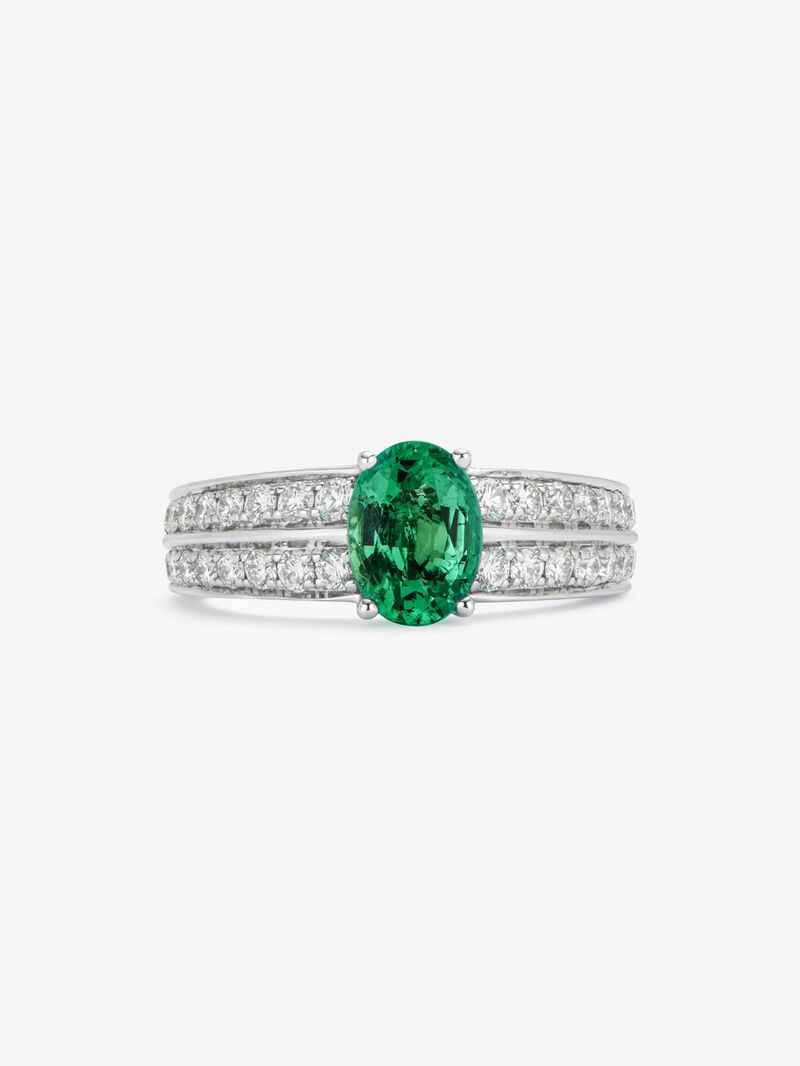 18K white gold ring with oval-cut emerald of 1.188 cts and 32 brilliant-cut diamonds with a total of 0.62 cts image number 1