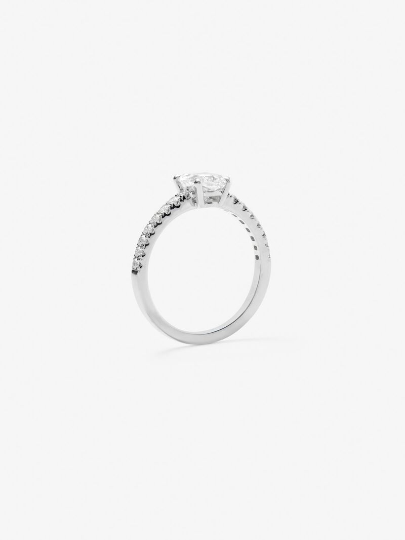 18K white gold solitaire ring with 1 ct cushion-cut diamond and 16 brilliant-cut diamonds with a total of 0.25 cts image number 4