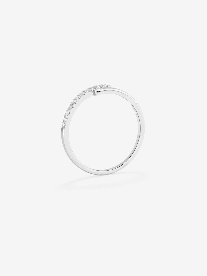 18K White Gold Diamond Ring image number 2