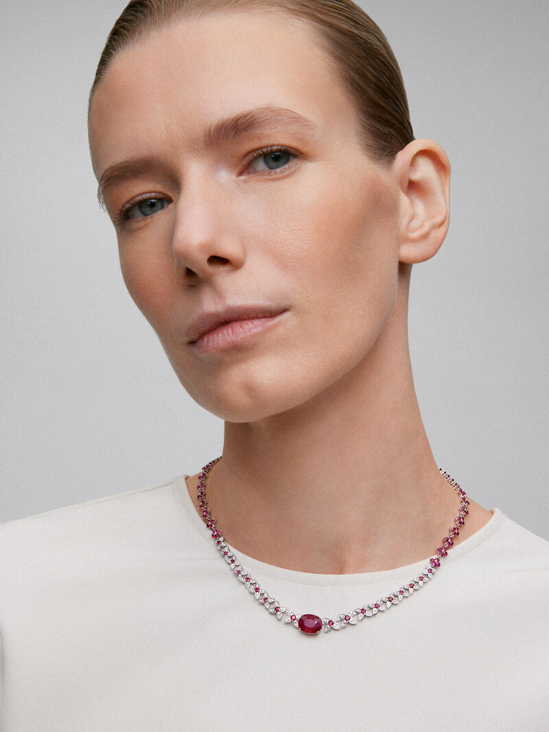 18K white gold necklace with red ruby ​​blod in 5,04 cts oval size, red ruby ​​in 13 cts and white diamonds in bright size of 1.11 cts image number 3