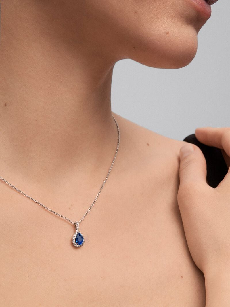 18K white gold pendant with pear-cut blue sapphire of 1.17 cts and 18 brilliant-cut diamonds with a total of 0.19 cts image number 3