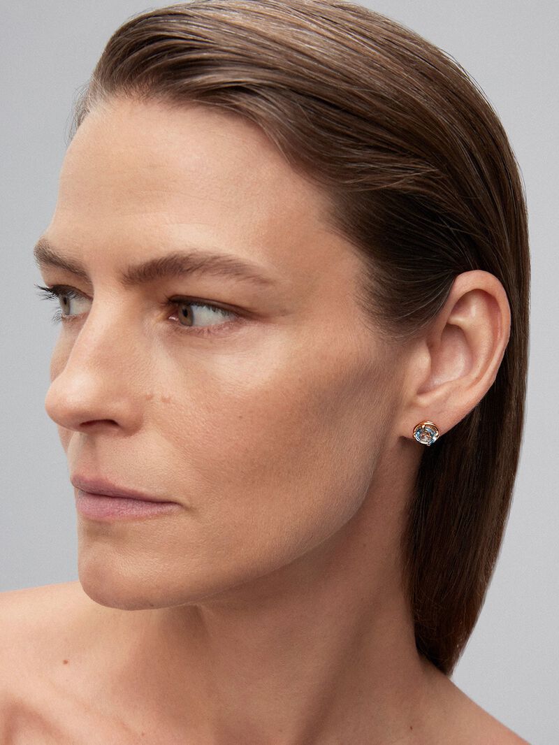 Rose gold earrings with sky topazes image number 1