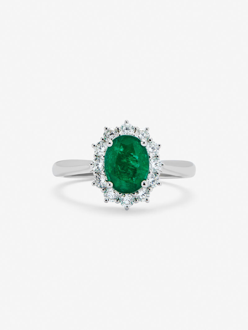 18K white gold ring with oval-cut emerald of 0.59 cts and 12 brilliant-cut diamonds with a total of 0.21 cts image number 2