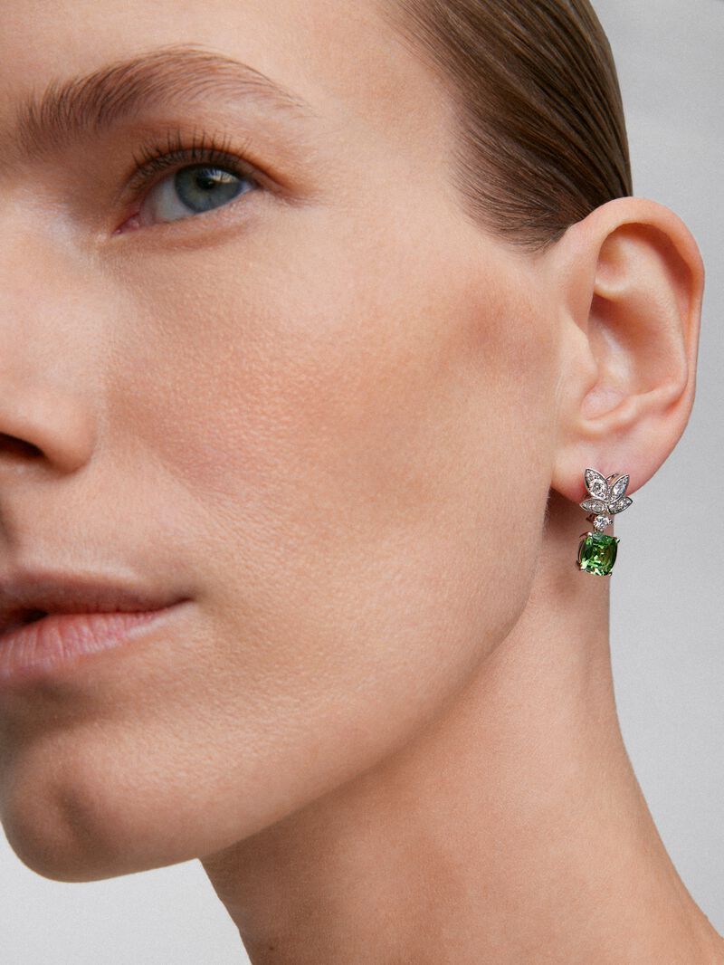 18K White Gold Gold Earrings with Green Tsavors in 4.16 cts and white diamonds in 0.82 cts image number 1