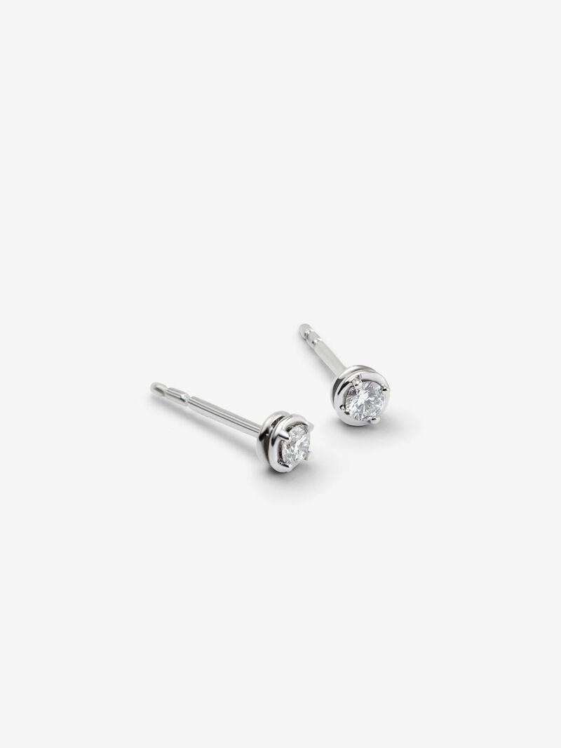 18K white gold earrings with solitaire diamond image number 2