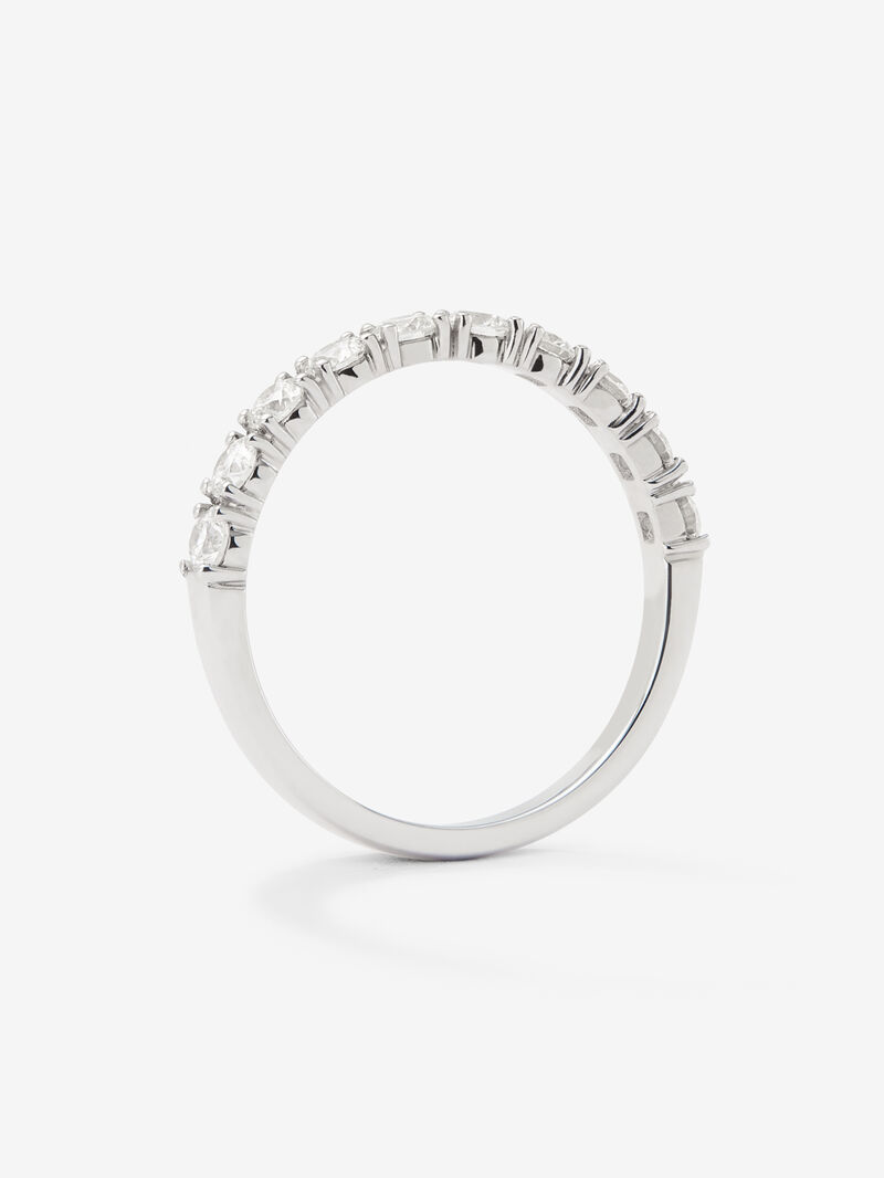 18K white gold engagement ring with diamonds image number 4