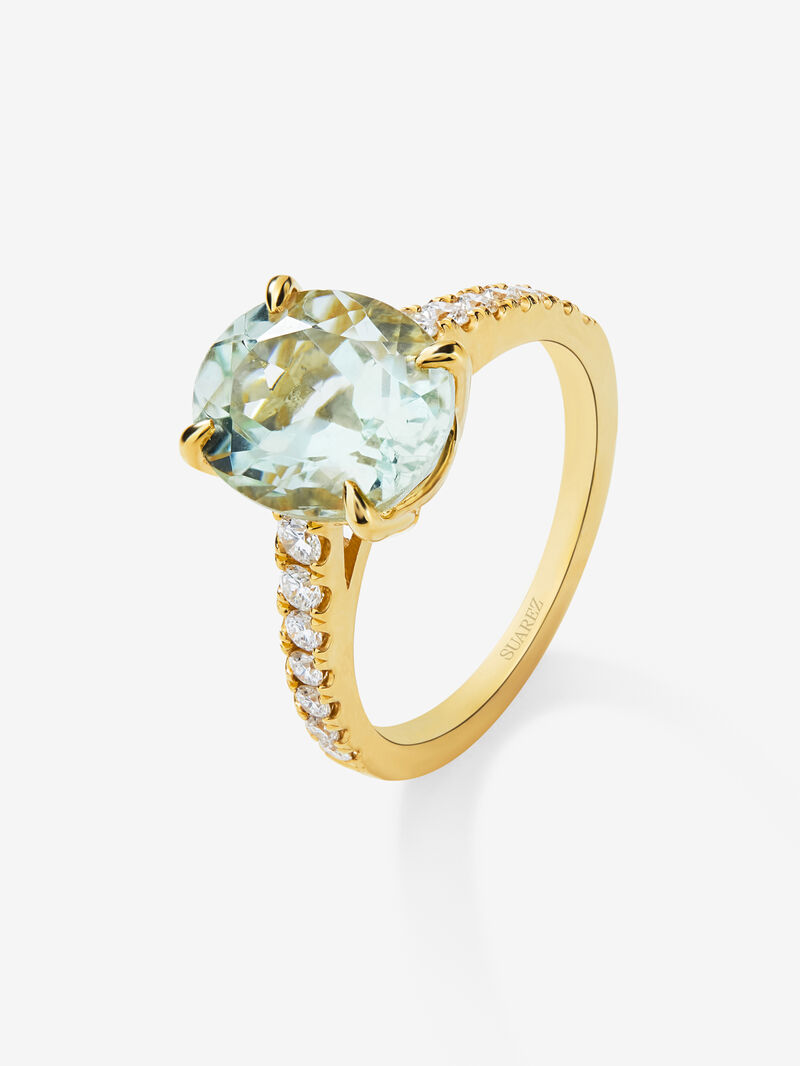 18K yellow gold ring with oval-cut green amethyst of 3.8 cts and 14 brilliant-cut diamonds with a total of 0.32 cts image number 0