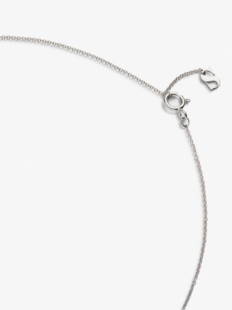 18K white gold pendant with central brilliant-cut diamond of 0.2 cts and border of 2 baguette-cut diamonds with a total of 0.05 cts and 10 brilliant-cut diamonds with a total of 0.035 cts image number 4