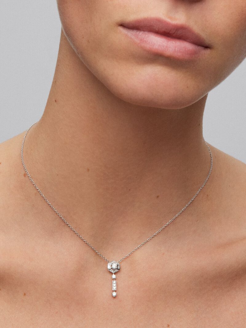 18K white gold pendant with 0.5 ct brilliant and baguette cut diamonds image number 3