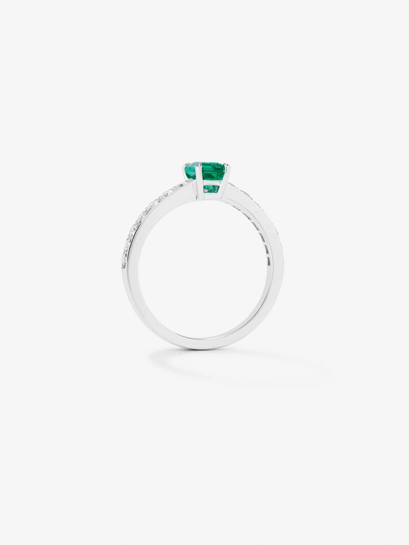 18K White Gold Ring with Emerald Green in Emerald Size of 0.51 cts and white diamonds in bright size of 0.35 cts image number 4