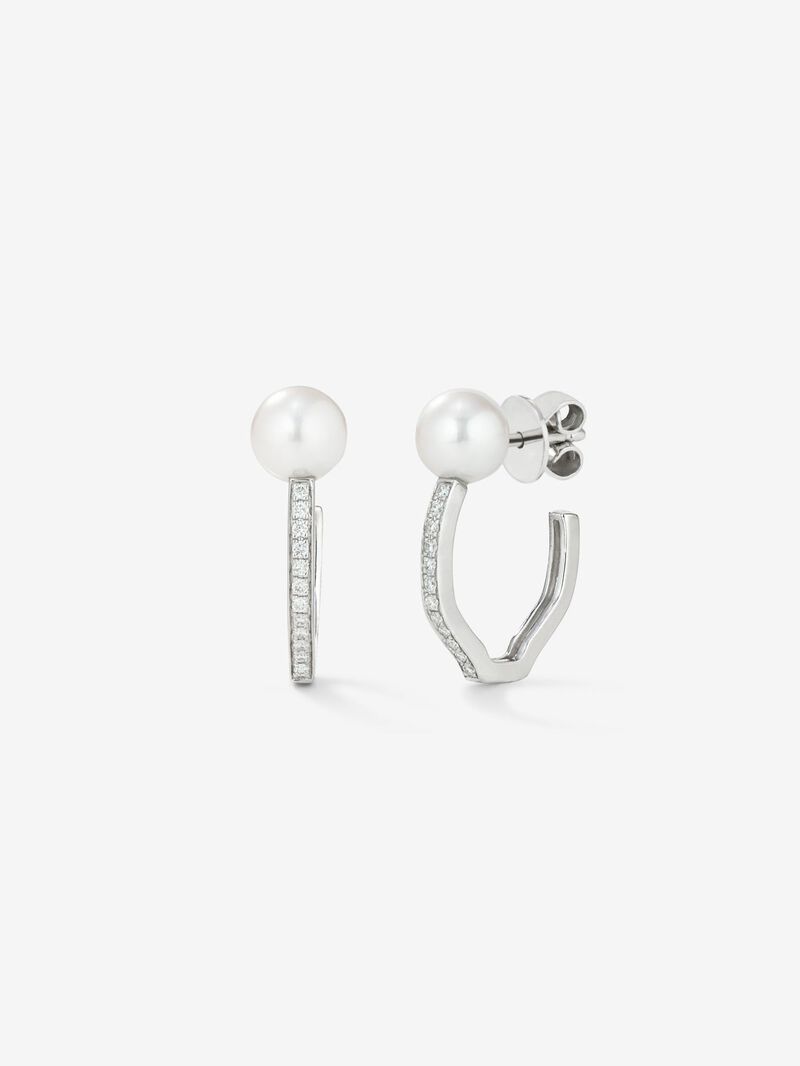 18K white gold earrings with 2 akoya pearls and 24 brilliant-cut diamonds with a total of 0.11 cts image number 0