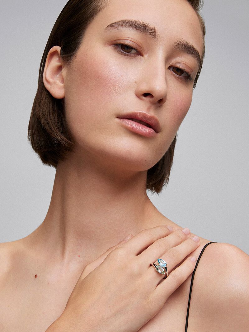 You and me ring in 925 silver with sky blue topaz and pear-cut green amethyst image number 1
