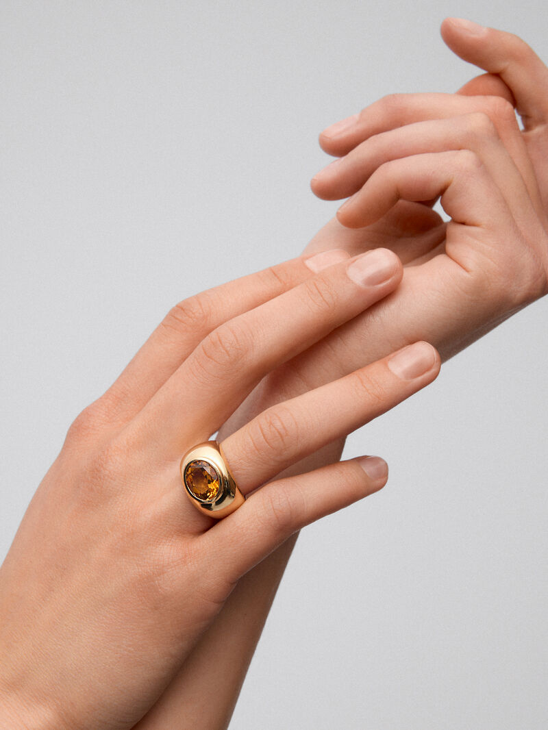 18K yellow gold ring with oval-cut citrine quartz image number 3