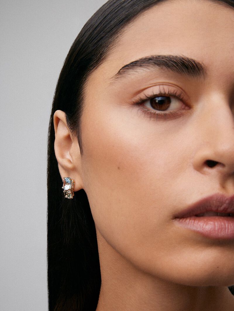 18K yellow gold earrings with 2 cushion-cut sky blue topazes with a total of 6.4 cts, 2 oval-cut green amethysts with a total of 1.62 cts and 4 brilliant-cut diamonds with a total of 0.11 cts image number 1