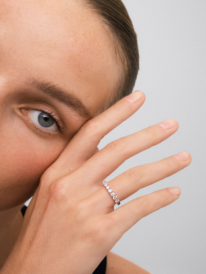 Half ring in 18K white gold with 9 brilliant-cut diamonds with a total of 0.91 cts image number 1