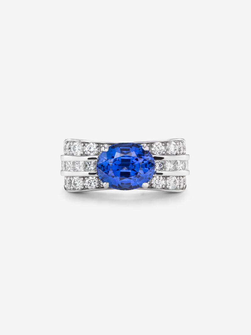 18K White Gold Ring with Blue Sapor image number 2