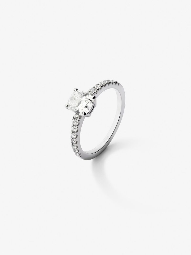 18K white gold solitaire ring with 1 ct cushion-cut diamond and 16 brilliant-cut diamonds with a total of 0.25 cts image number 0