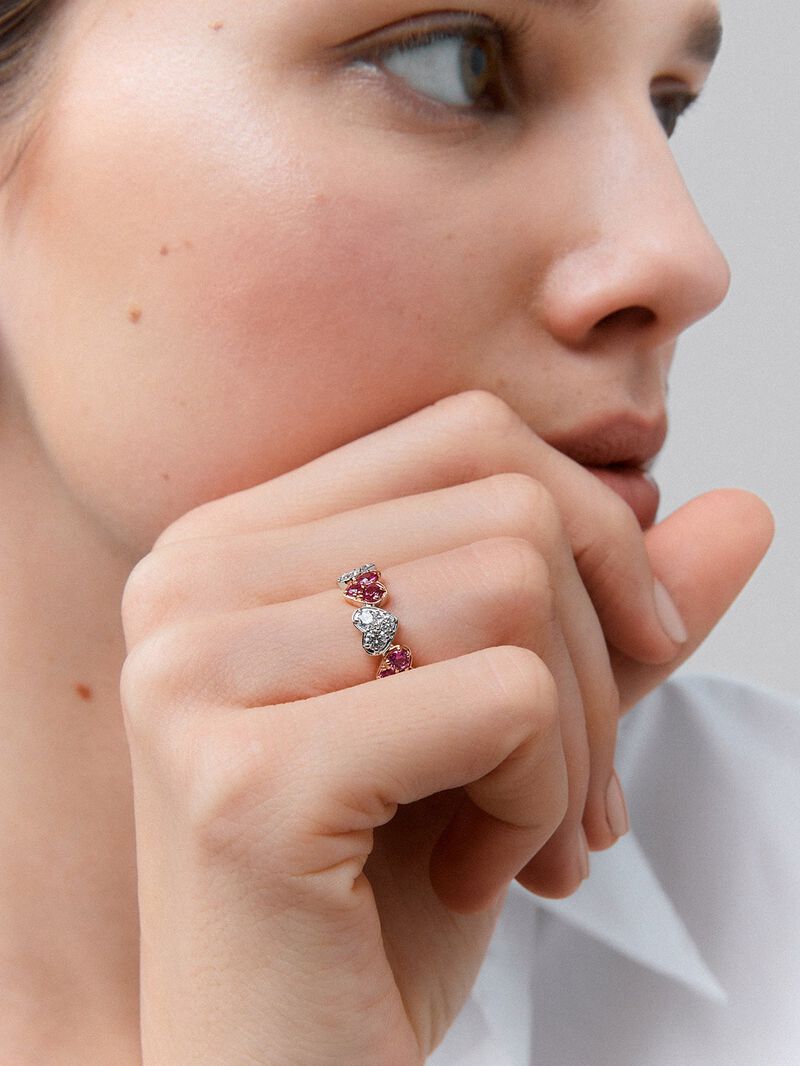 Rose gold and 18kt white gold hearts ring with pink sapphires and diamonds. image number 3