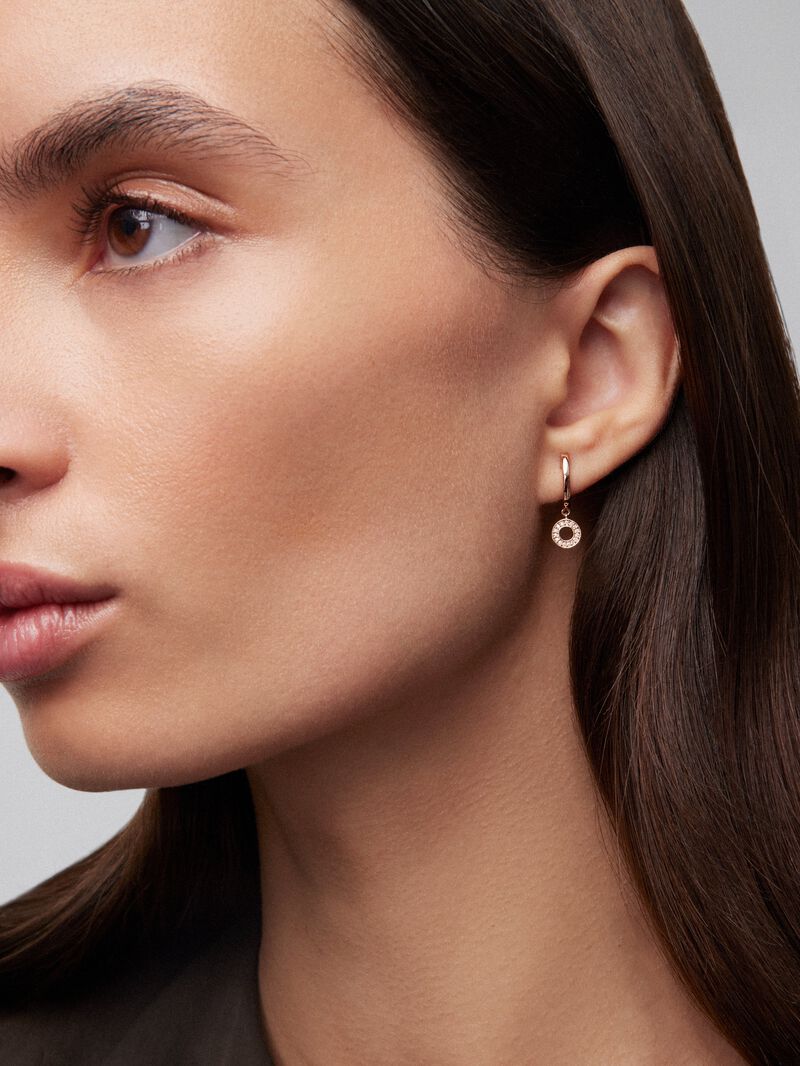 18kt rose gold earrings with diamonds image number 1