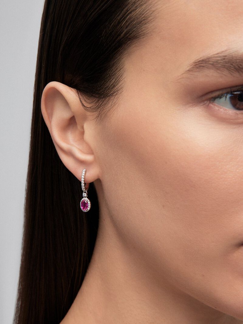 18K white gold earrings with 2 oval-cut red rubies of 2 cts and brilliant-cut diamonds with a total of 0.40 cts image number 1