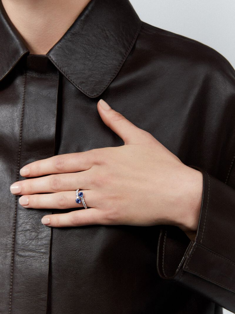 You and I of 18k White Gold with Zafiro and Diamond image number 3